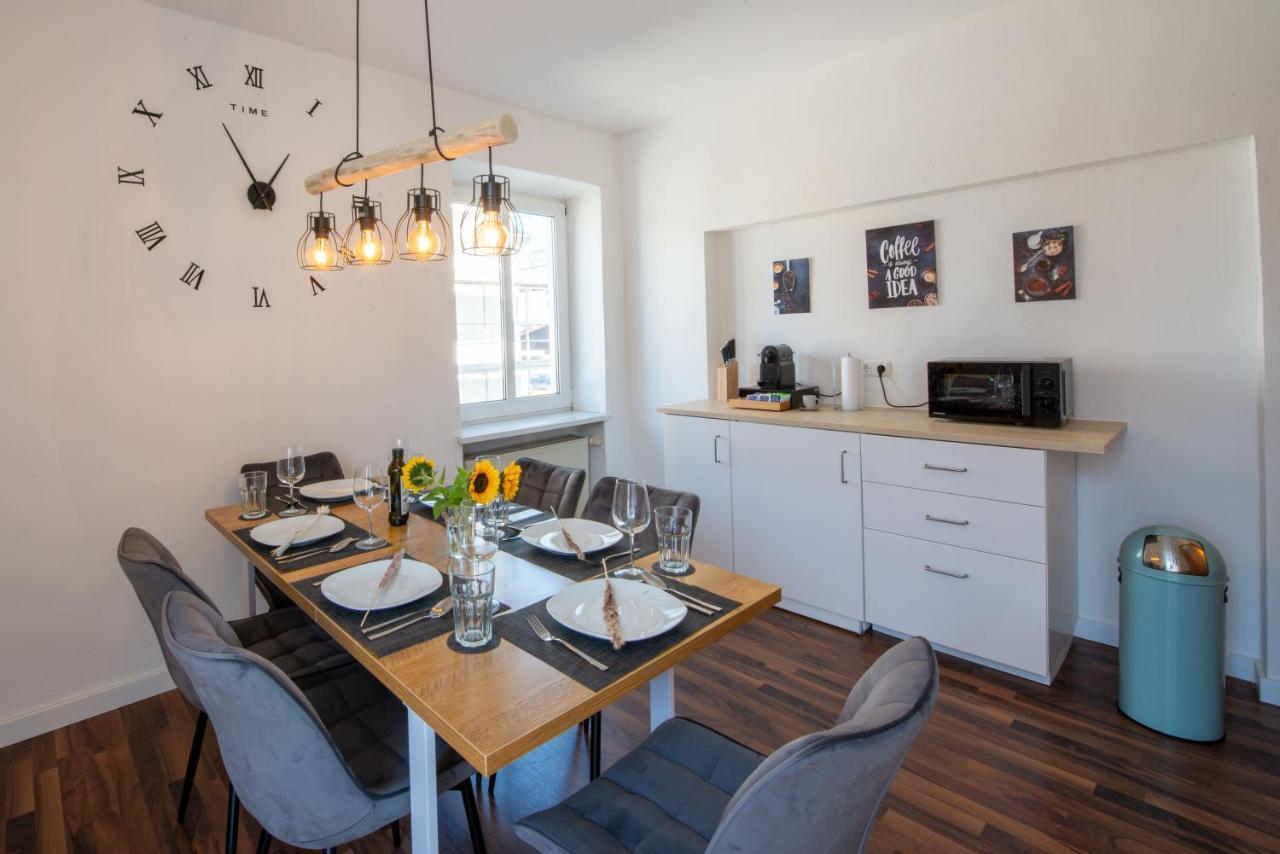 Bessa Homes 6 Personen 2 Schlafzimmer, 3 King Size, Betten, Balkon, Kueche Haag in Oberbayern エクステリア 写真