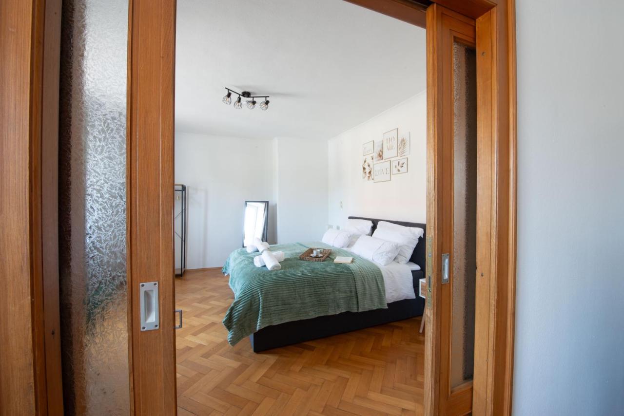 Bessa Homes 6 Personen 2 Schlafzimmer, 3 King Size, Betten, Balkon, Kueche Haag in Oberbayern エクステリア 写真