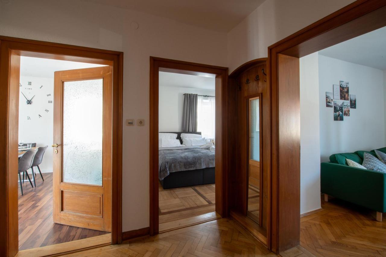Bessa Homes 6 Personen 2 Schlafzimmer, 3 King Size, Betten, Balkon, Kueche Haag in Oberbayern エクステリア 写真