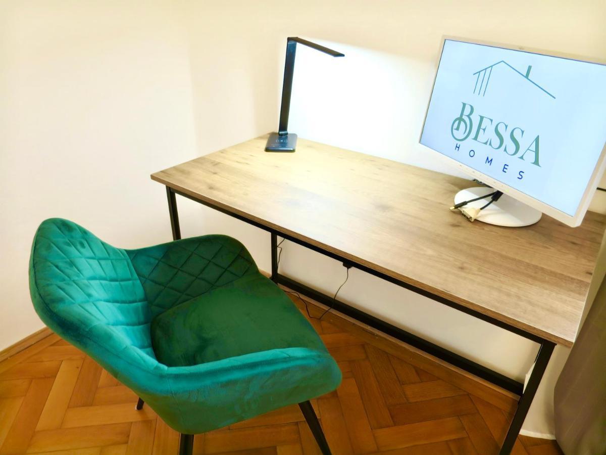 Bessa Homes 6 Personen 2 Schlafzimmer, 3 King Size, Betten, Balkon, Kueche Haag in Oberbayern エクステリア 写真